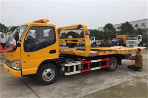 高安哪里有拖车服务