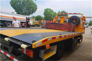 高安附近拖车电话号码服务